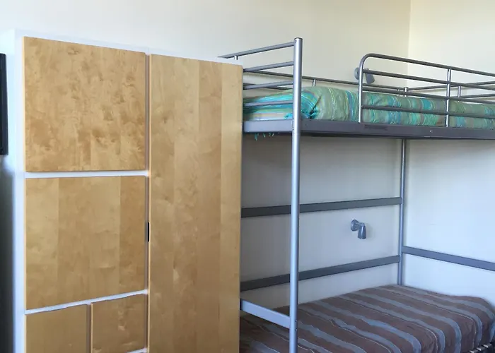 Bord De Avec Jardin Et Terrasse - - Fr-1-843-54 *