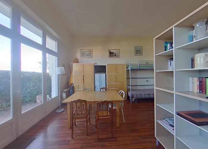 Bord De Avec Jardin Et Terrasse - - Fr-1-843-54 *